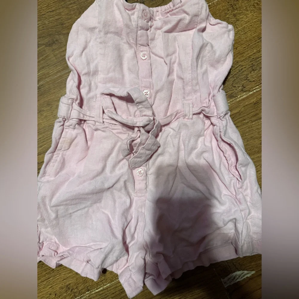 Girls Old Navy romper 8
